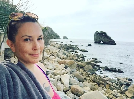 The Girl’s Got Skills: A Text From the Gym Floor Showed Me First Hand How Talented Our Julie Rea